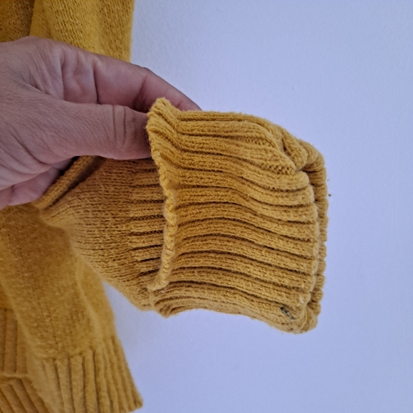 American Eagle Mustard Color Striped Detail Knit Sweatter Size Small - Picture 5 of 7